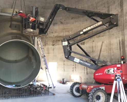 Amiblu Flowtite GRP elbow was placed at the bottom of the tower and embedded in a concrete block for the Ariane 6 water deluge system